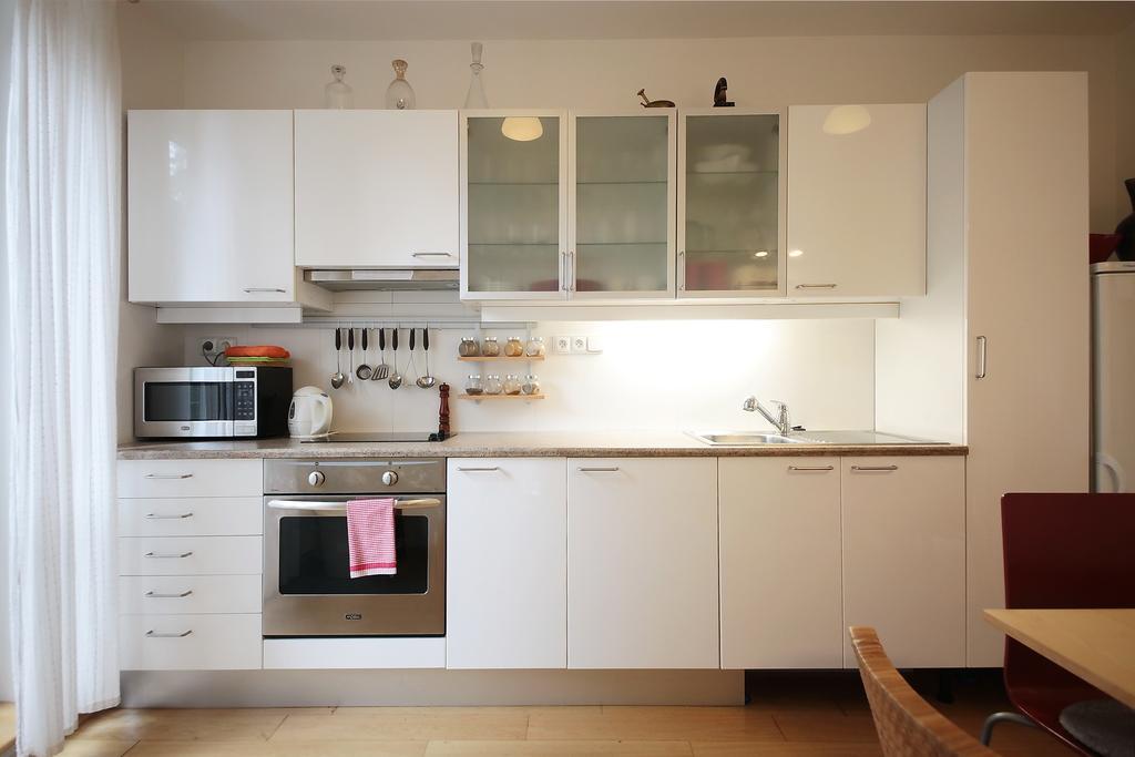 Apartment Kosatcova Prague Exterior photo